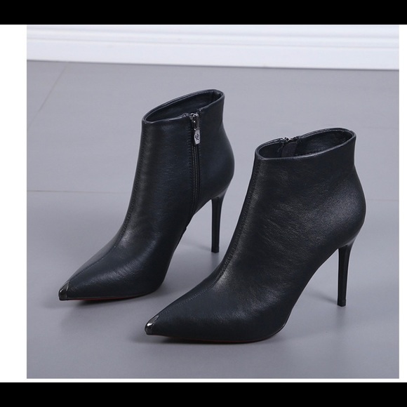 Stylish stiletto boots - Picture 2 of 6